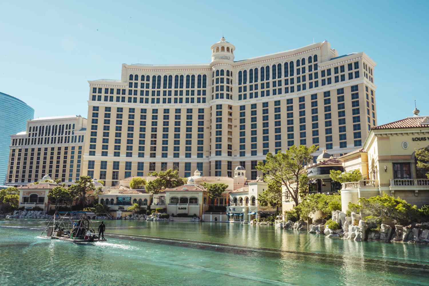  Bellagio Las Vegas: A Synonym for Elegance and Entertainment